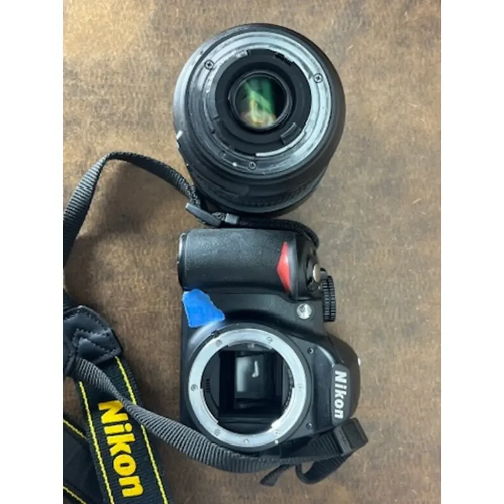 Nikon D3100 DSLR Camera 18-105mm VR Lens Battery 3980 Shutter